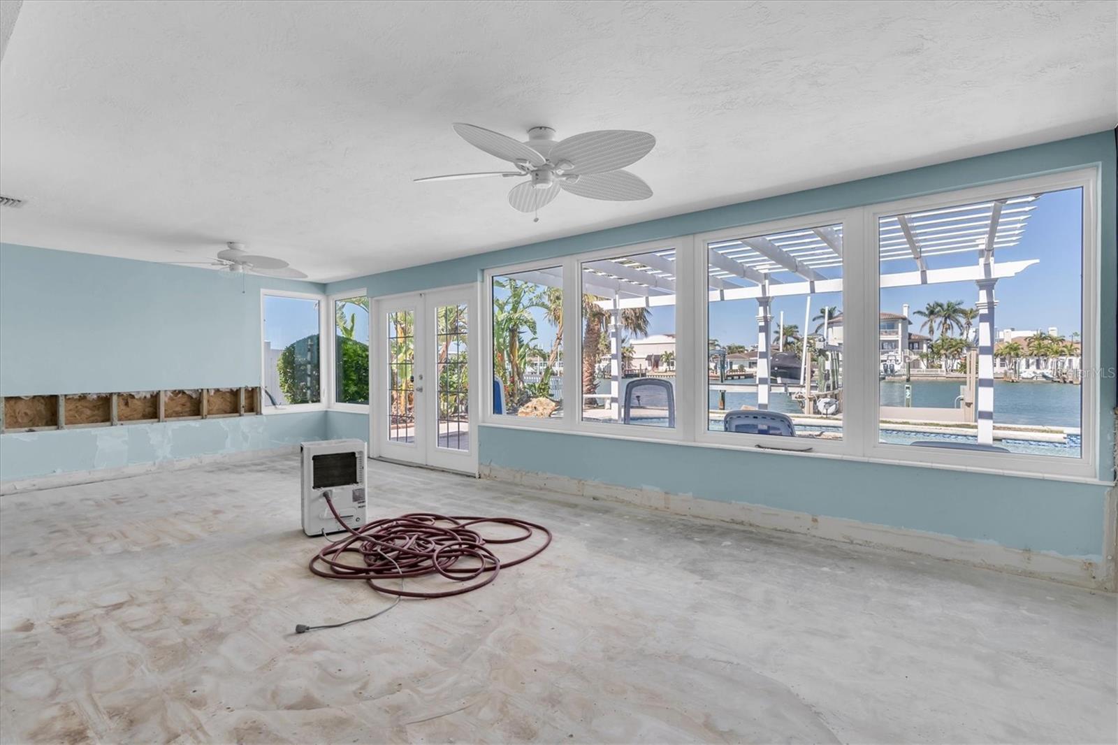 11125 7TH ST E, TREASURE ISLAND, FL, 33706