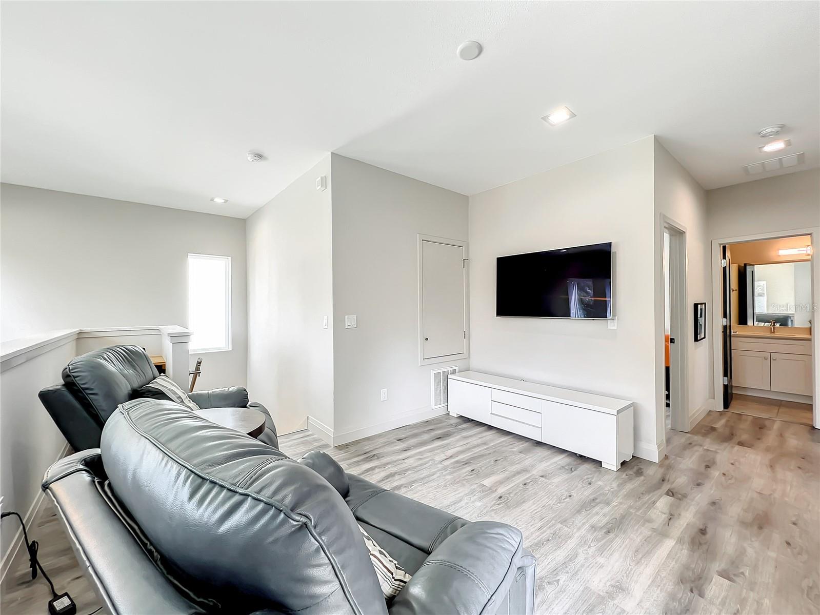 1621 ASHER LN, ORLANDO, FL, 32803