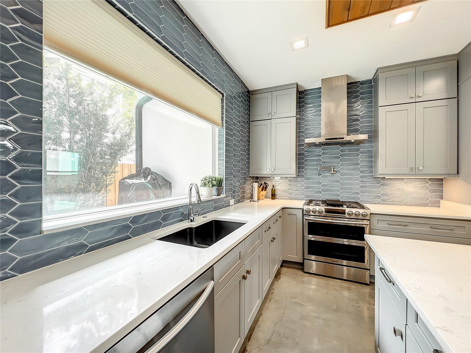 1621 ASHER LN, ORLANDO, FL, 32803