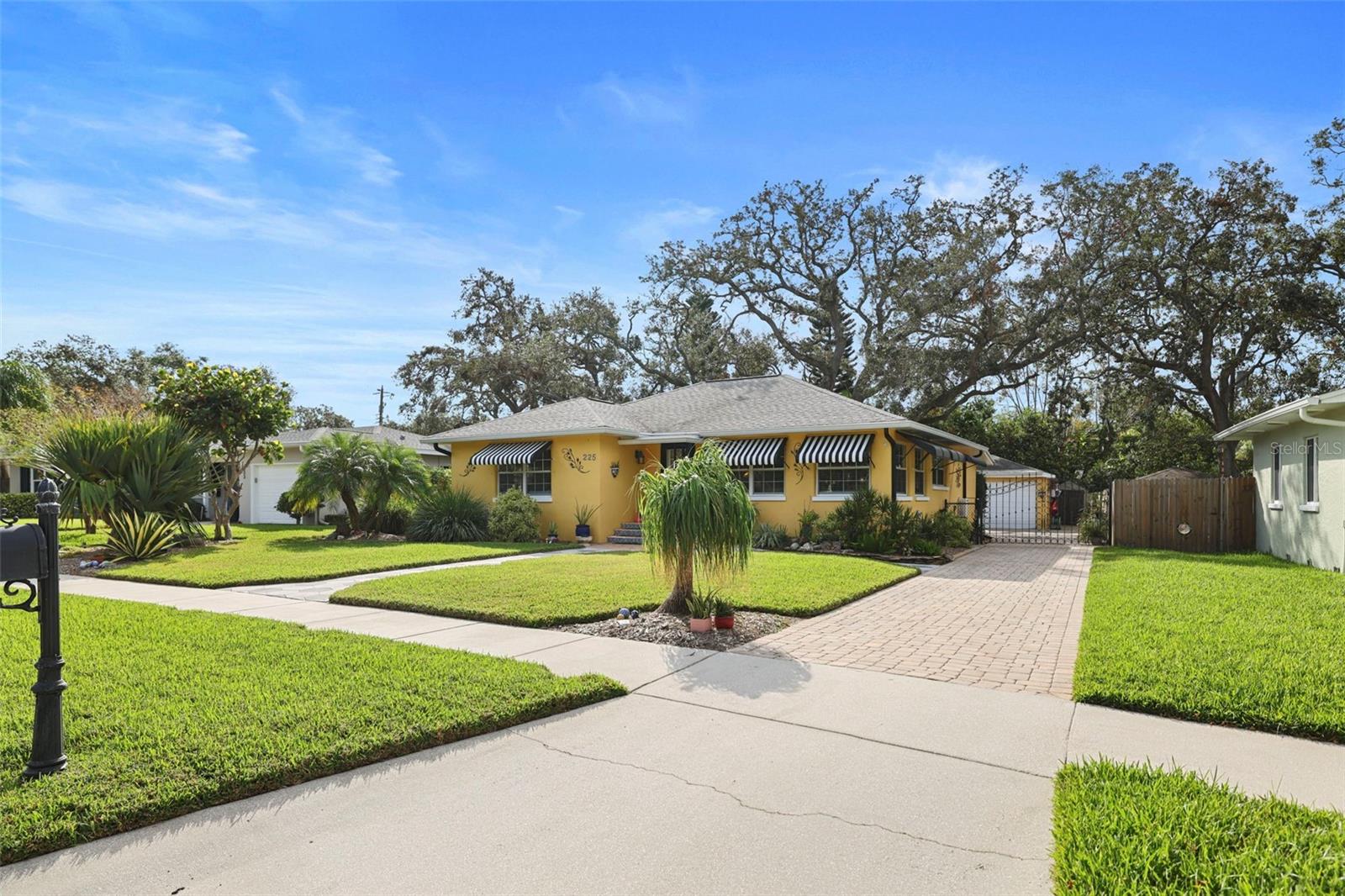 225 GARDEN CIR S, DUNEDIN, FL, 34698