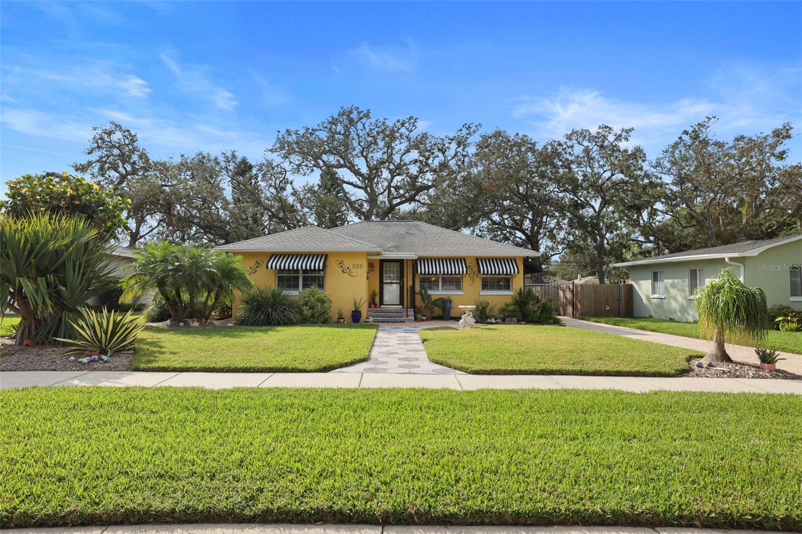 225 GARDEN CIR S, DUNEDIN, FL, 34698
