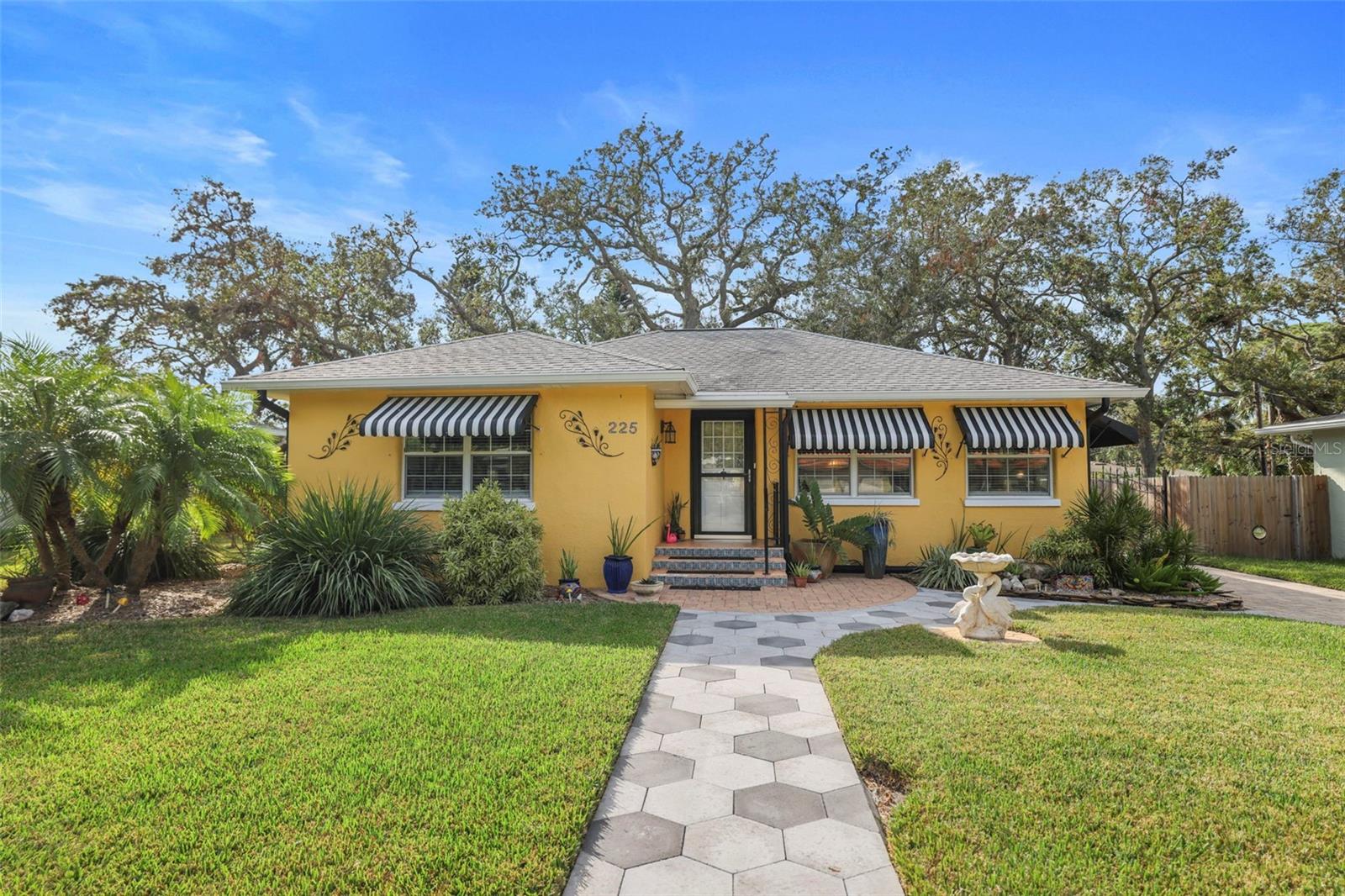 225 GARDEN CIR S, DUNEDIN, FL, 34698