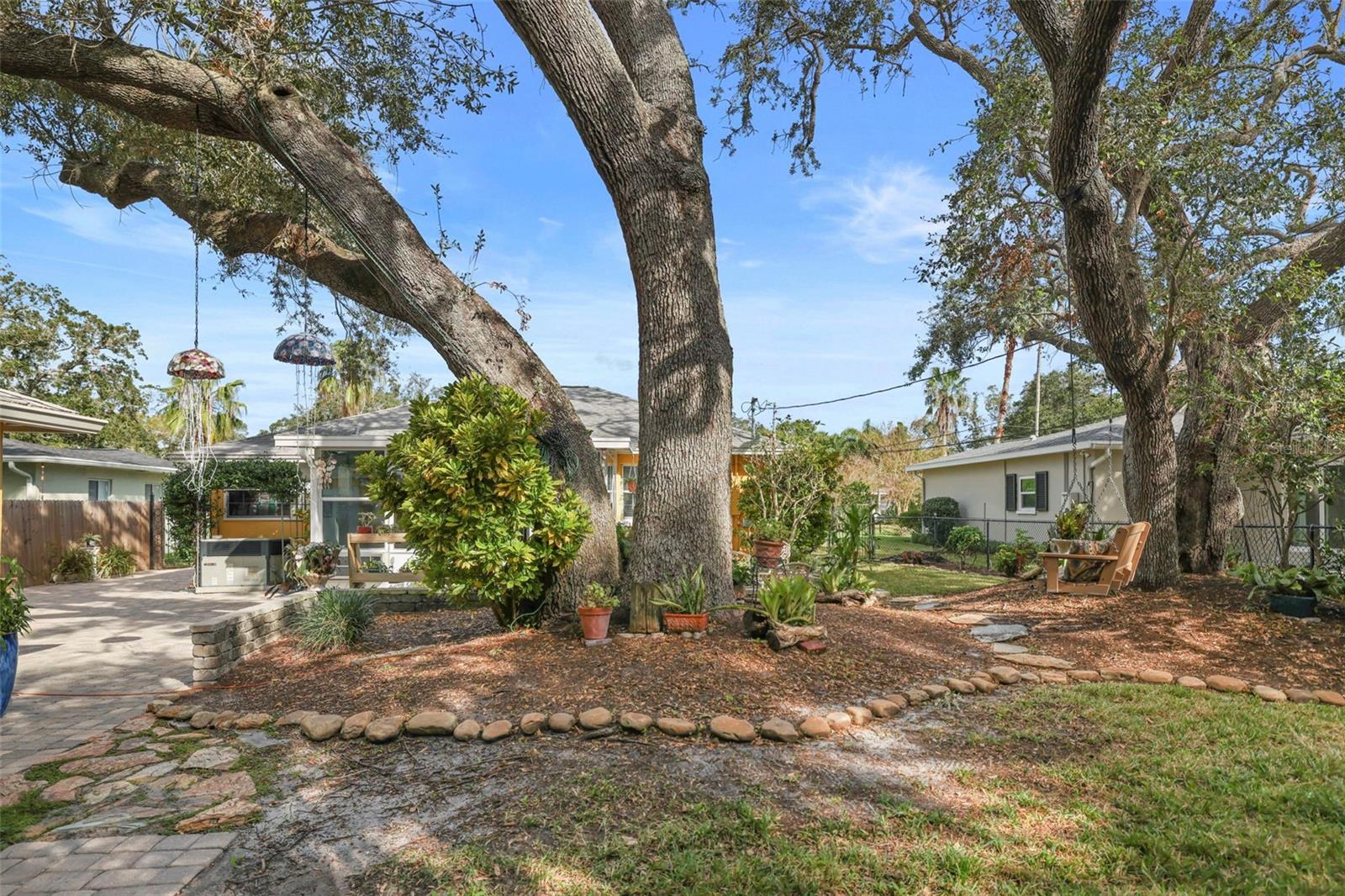 225 GARDEN CIR S, DUNEDIN, FL, 34698