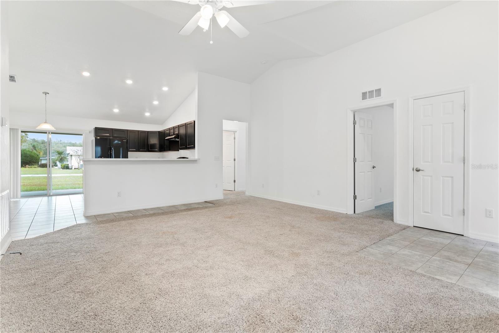 205 LORI CT, UMATILLA, FL, 32784