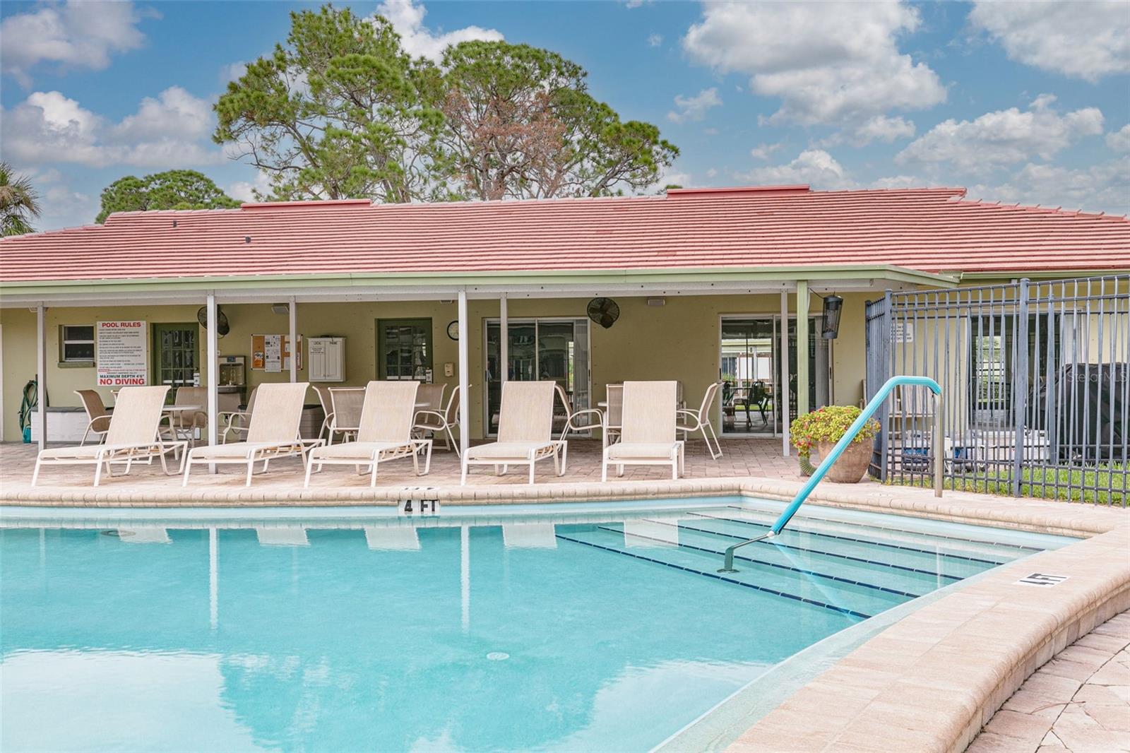 TB8362966 Property Photo