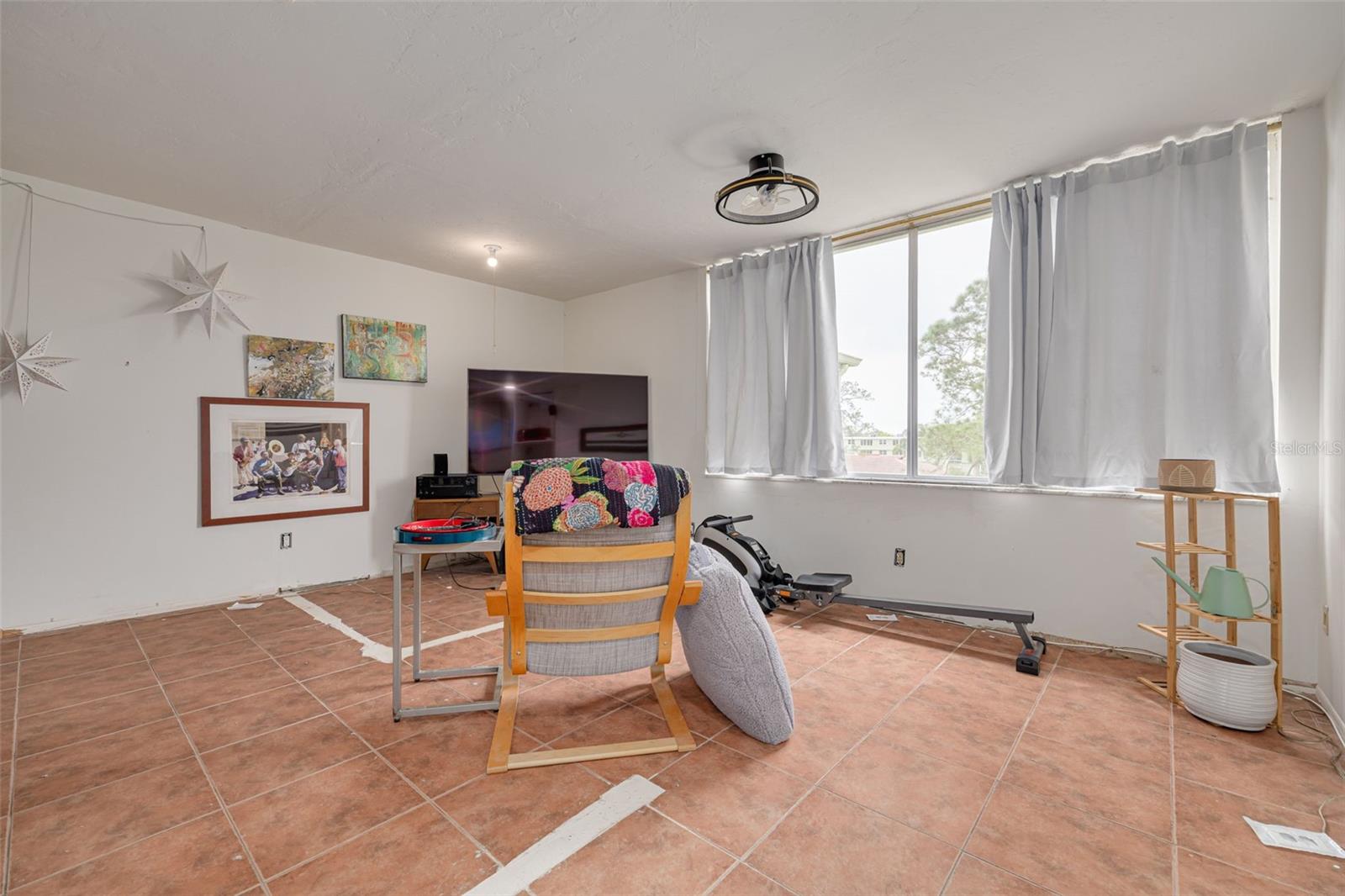 TB8362966 Property Photo