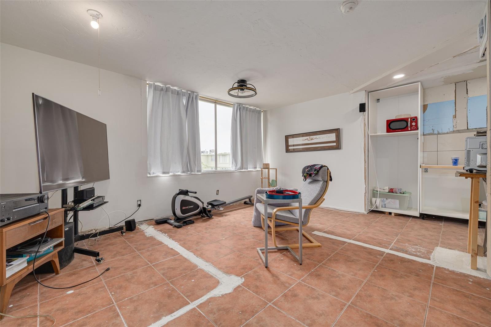 TB8362966 Property Photo