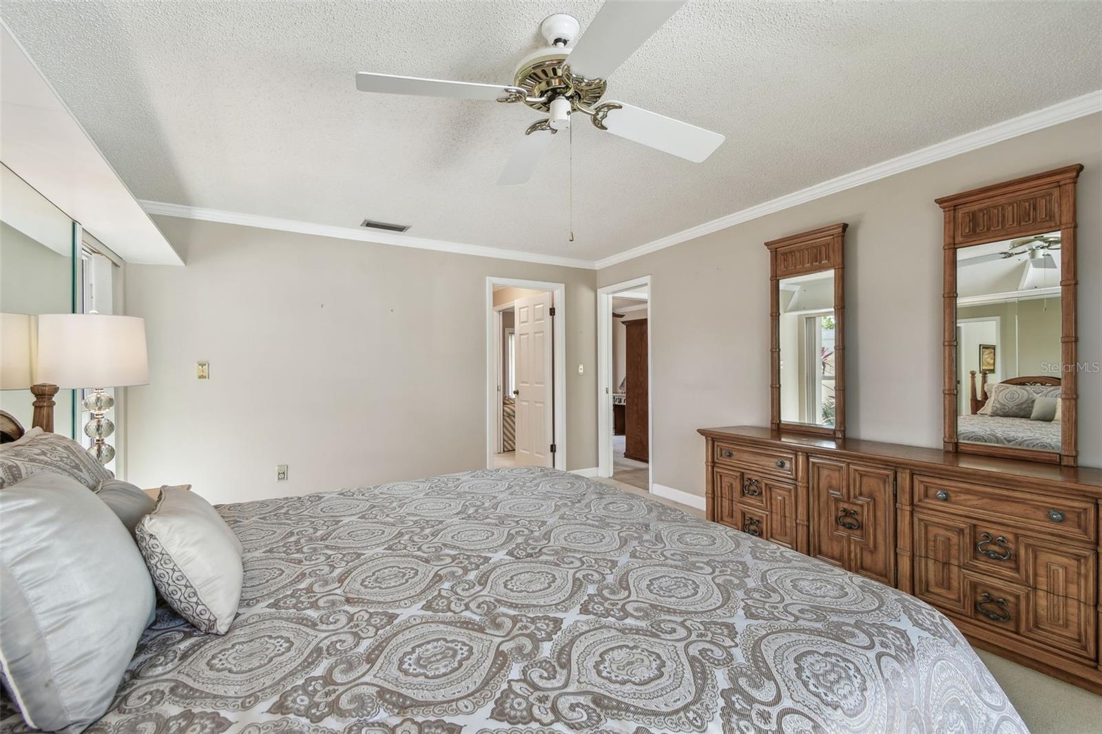 706 CITRUS CT, LARGO, FL, 33770