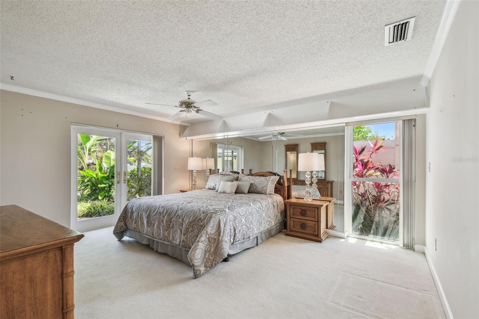 706 CITRUS CT, LARGO, FL, 33770