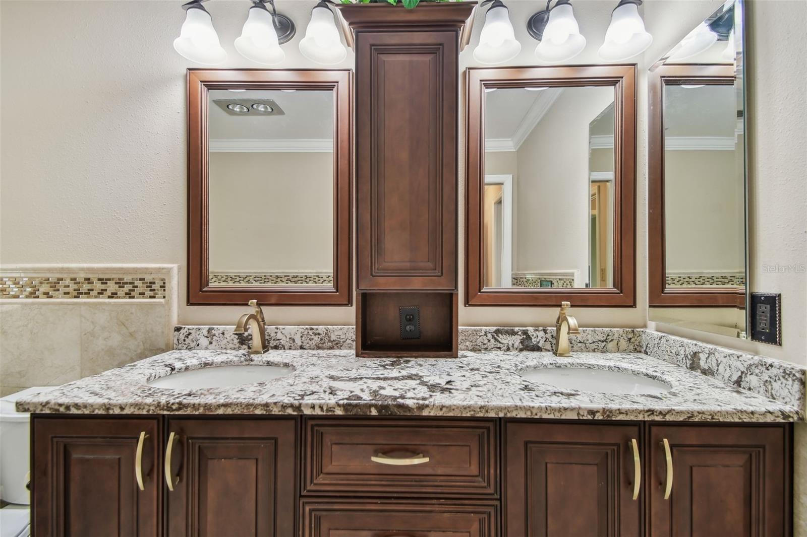 706 CITRUS CT, LARGO, FL, 33770