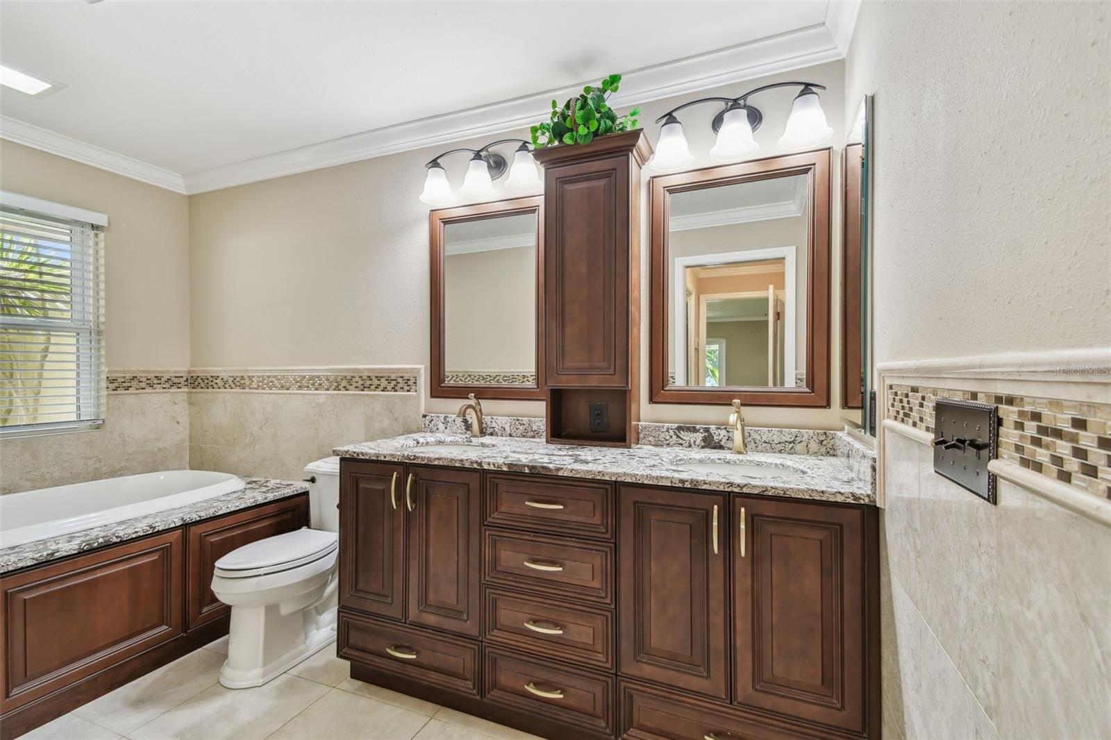 706 CITRUS CT, LARGO, FL, 33770