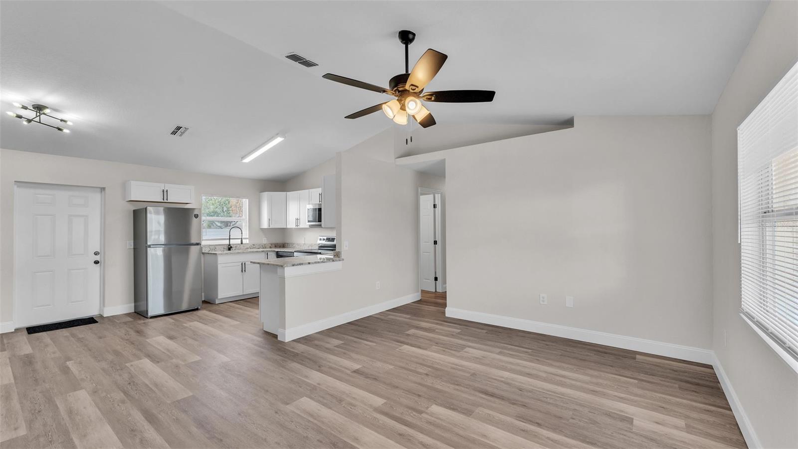 220 LILY PAD RD, EAGLE LAKE, FL, 33839