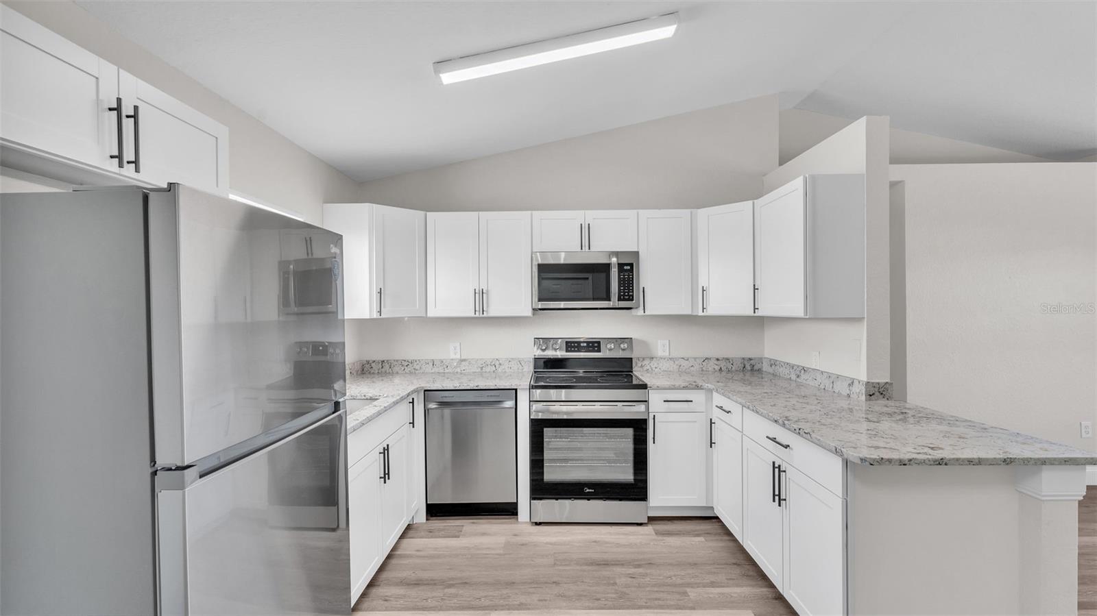 220 LILY PAD RD, EAGLE LAKE, FL, 33839