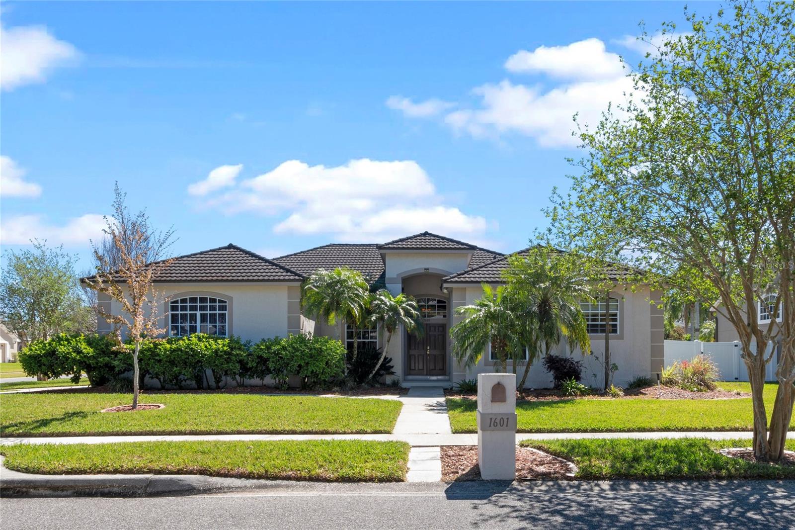 1601 CARILLON PARK DR, OVIEDO, FL, 32765
