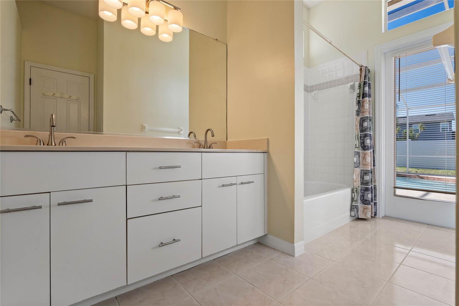 1601 CARILLON PARK DR, OVIEDO, FL, 32765