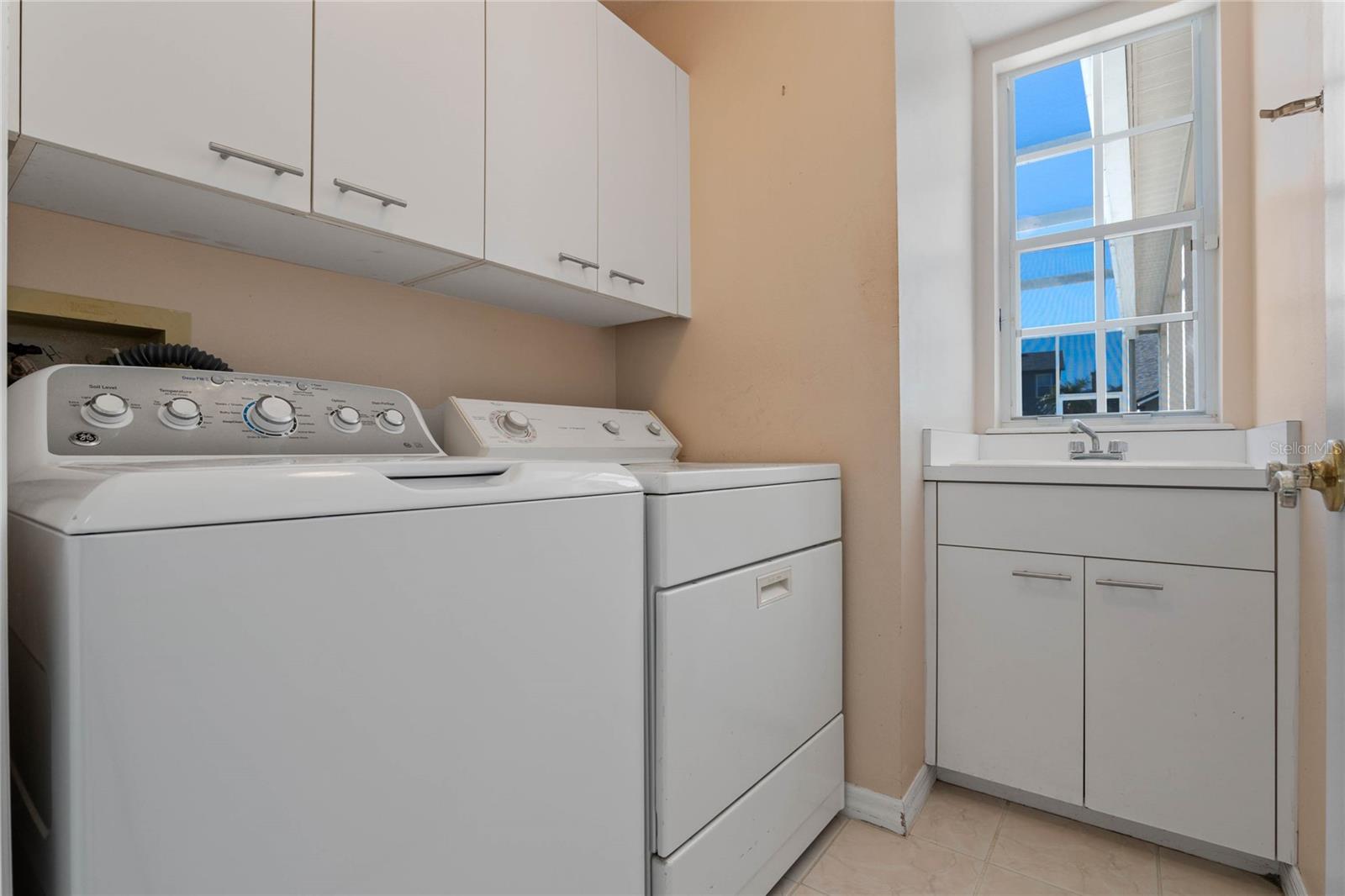 1601 CARILLON PARK DR, OVIEDO, FL, 32765