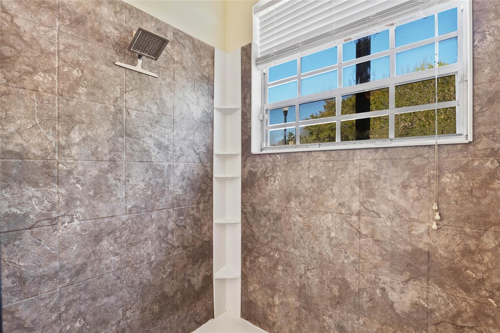 1601 CARILLON PARK DR, OVIEDO, FL, 32765