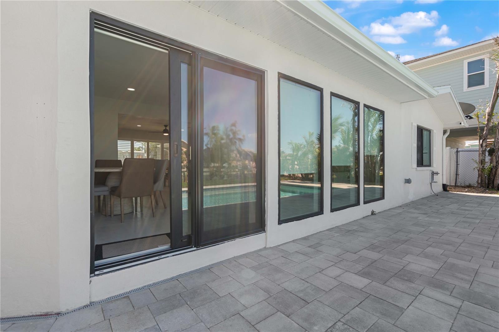 556 JOHNS PASS AVE, MADEIRA BEACH, FL, 33708