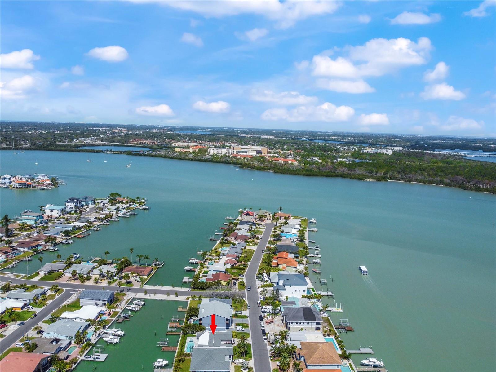 556 JOHNS PASS AVE, MADEIRA BEACH, FL, 33708