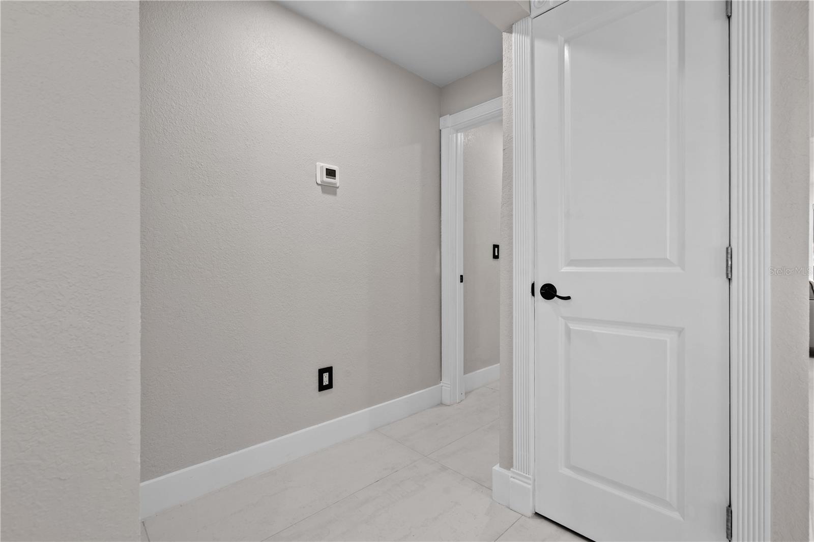 556 JOHNS PASS AVE, MADEIRA BEACH, FL, 33708