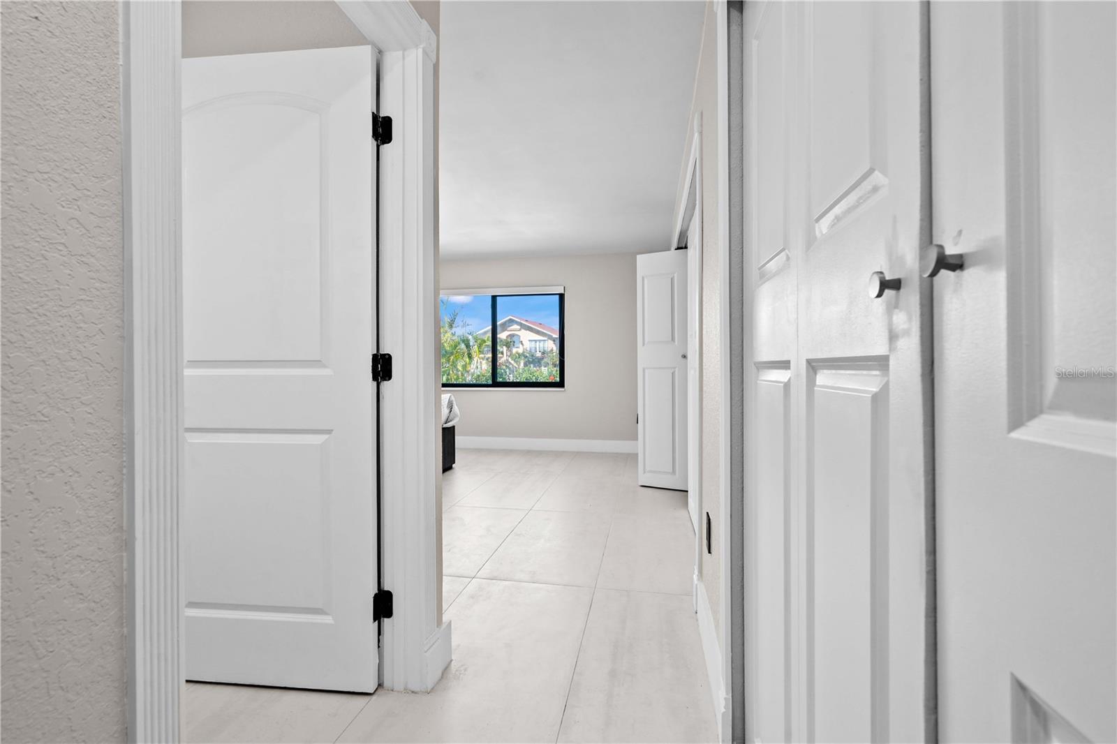 556 JOHNS PASS AVE, MADEIRA BEACH, FL, 33708