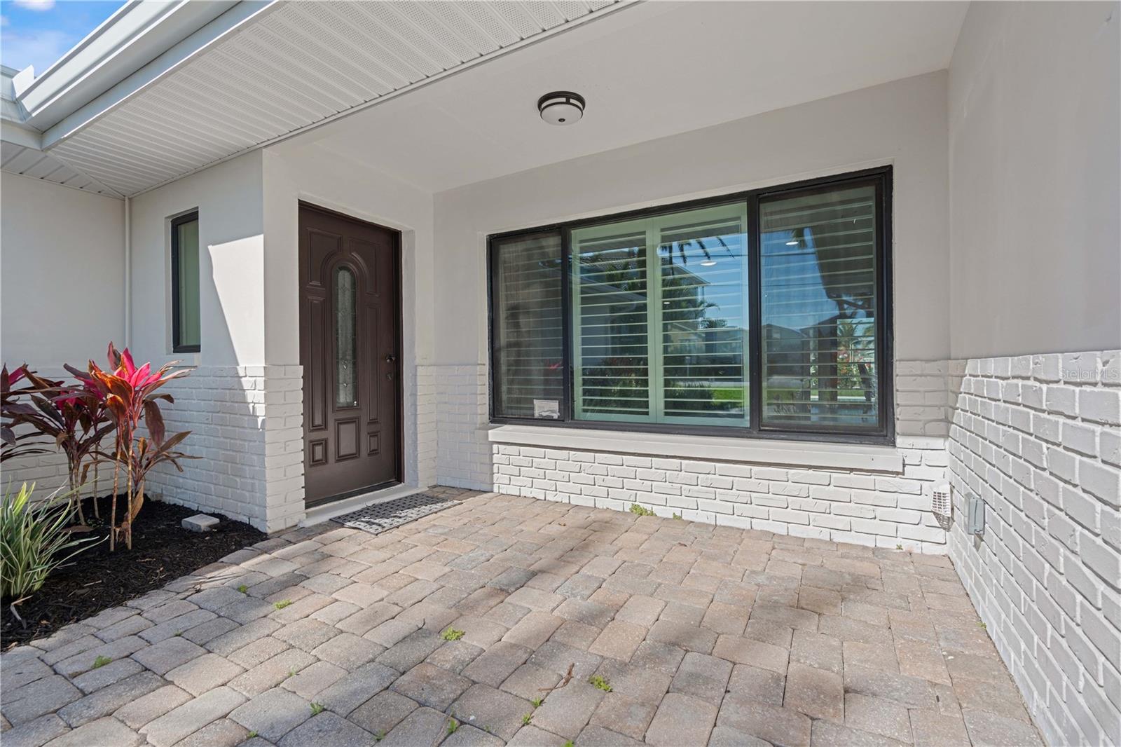 556 JOHNS PASS AVE, MADEIRA BEACH, FL, 33708