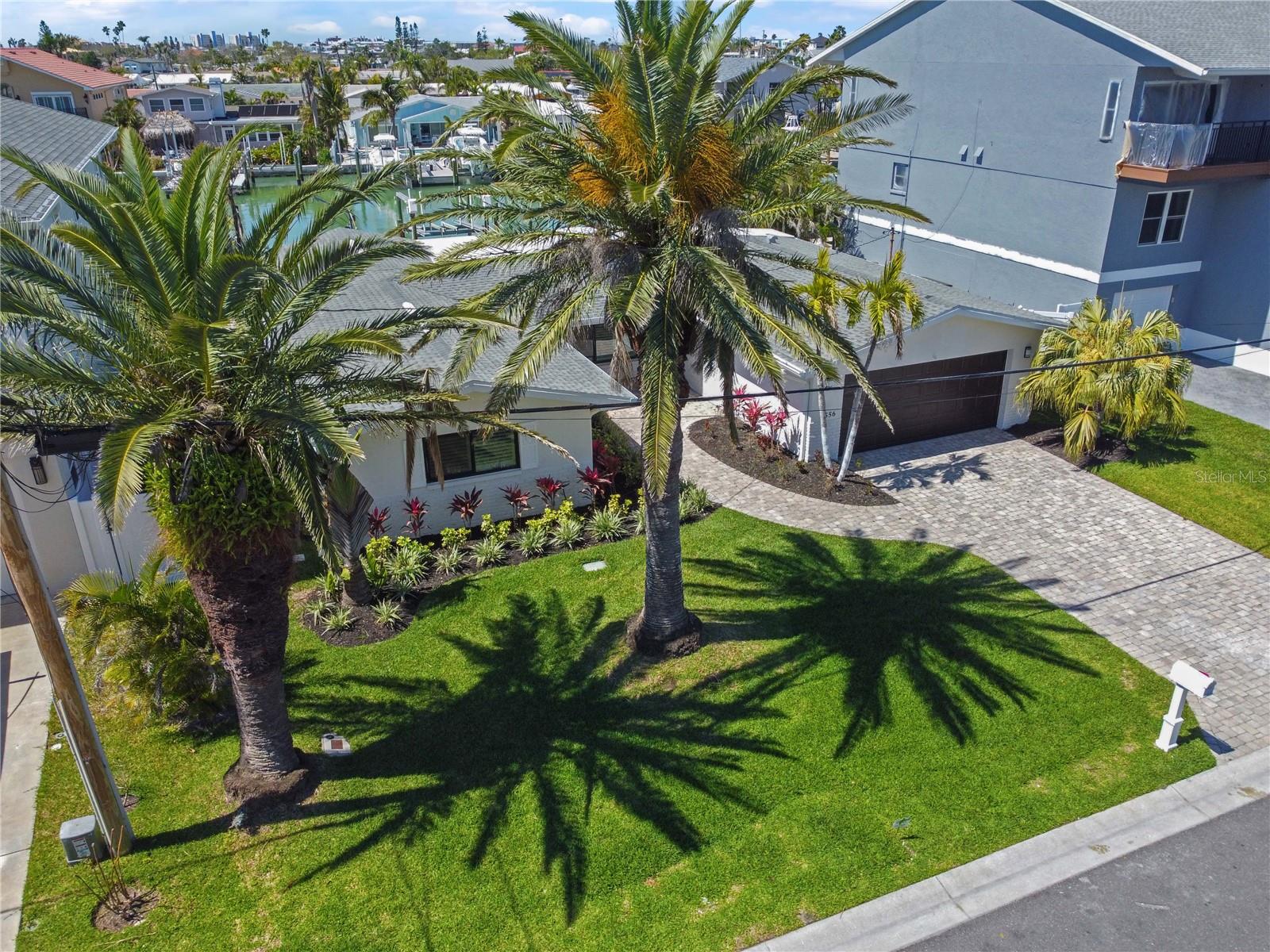 556 JOHNS PASS AVE, MADEIRA BEACH, FL, 33708