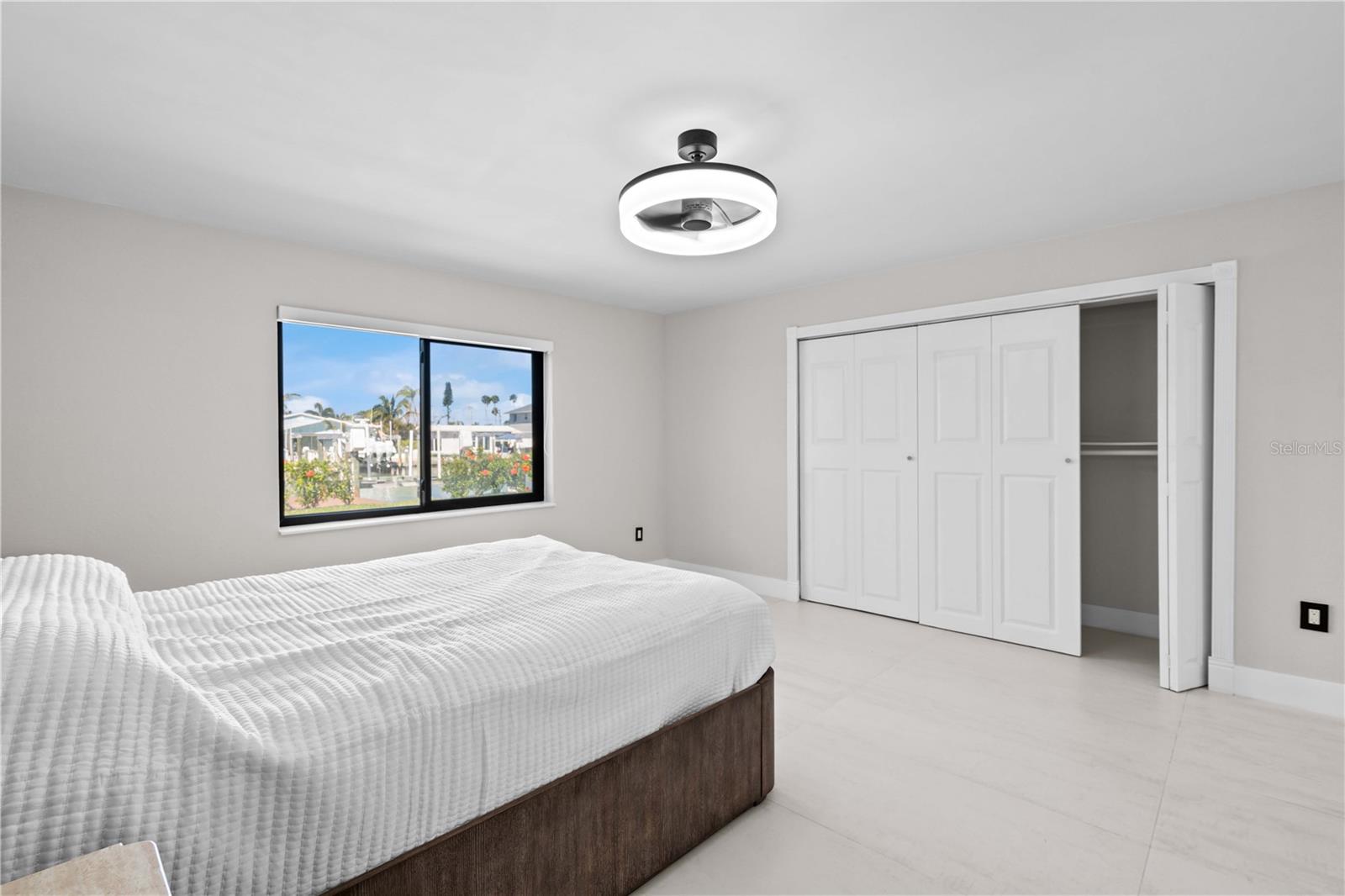 556 JOHNS PASS AVE, MADEIRA BEACH, FL, 33708