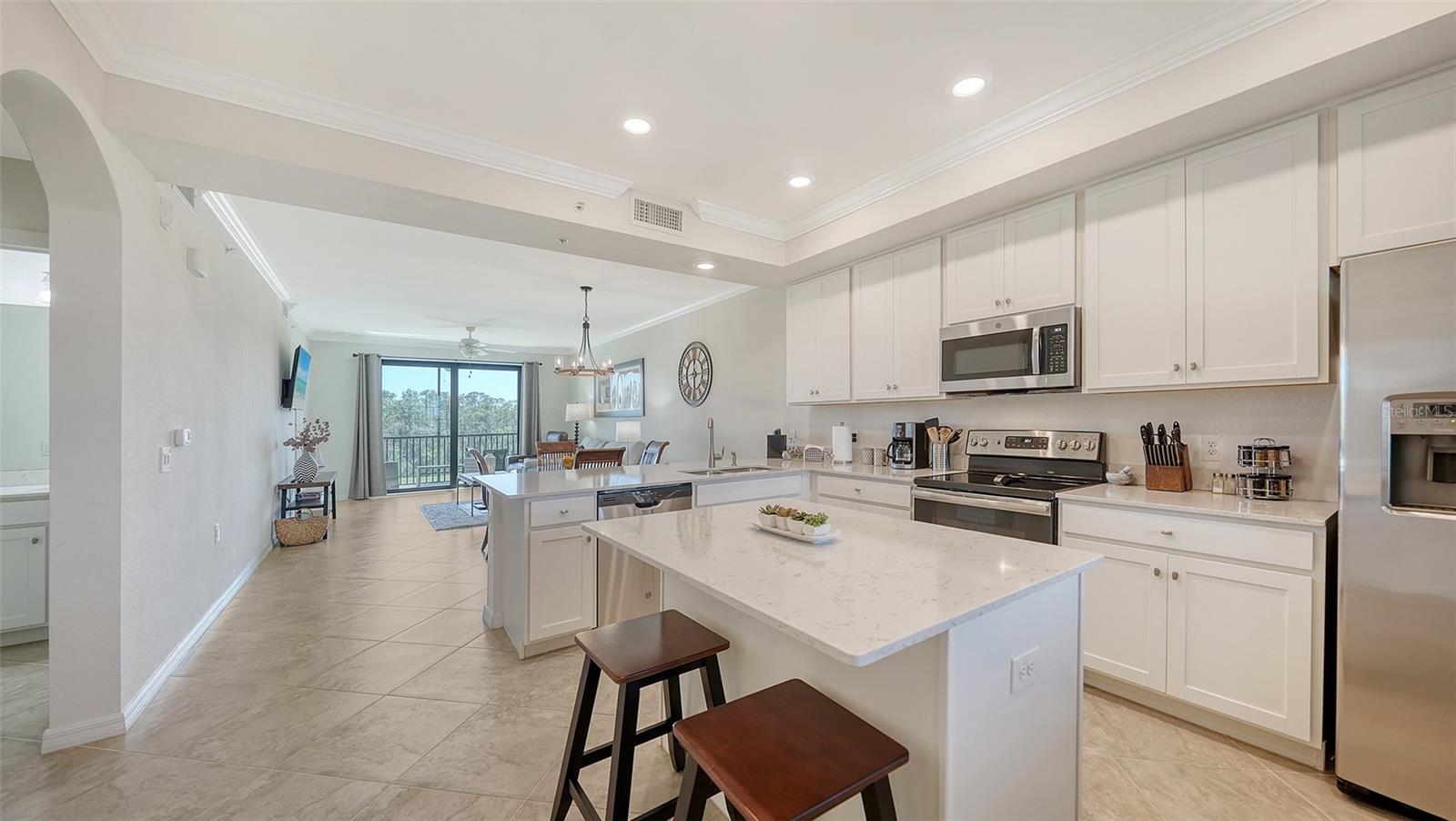 17510 GAWTHROP DR #305, BRADENTON, FL, 34211