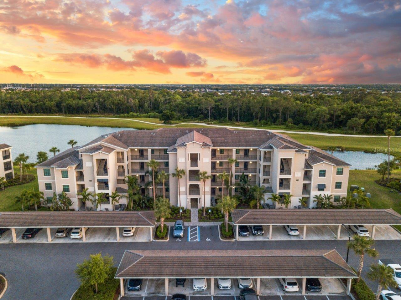 17510 GAWTHROP DR #305, BRADENTON, FL, 34211
