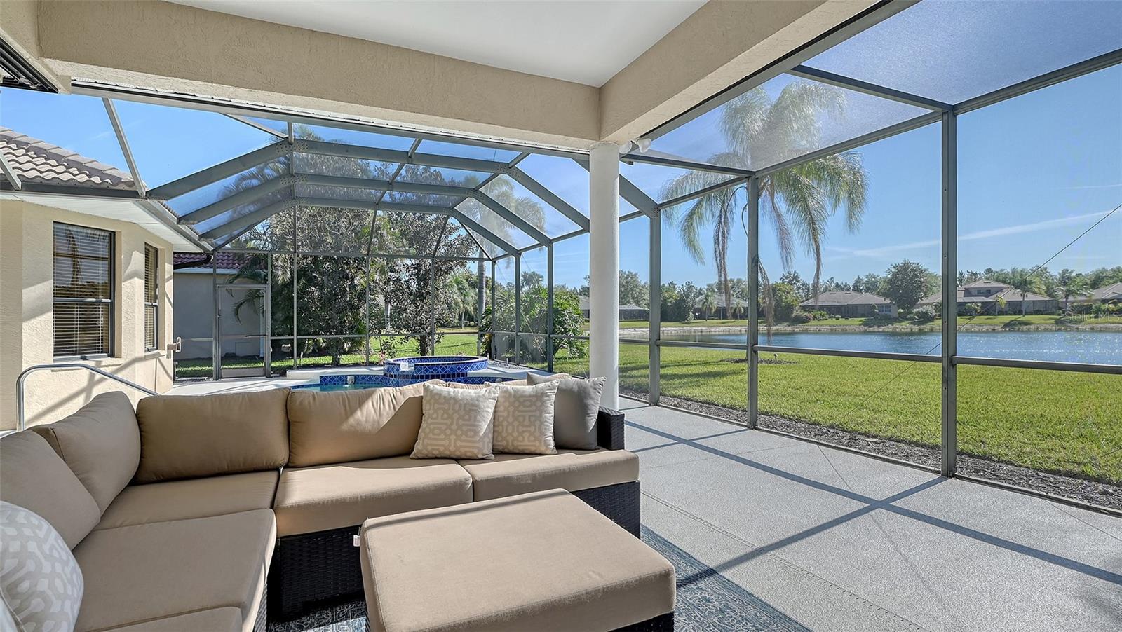 6915 HONEYSUCKLE TRL, LAKEWOOD RANCH, FL, 34202