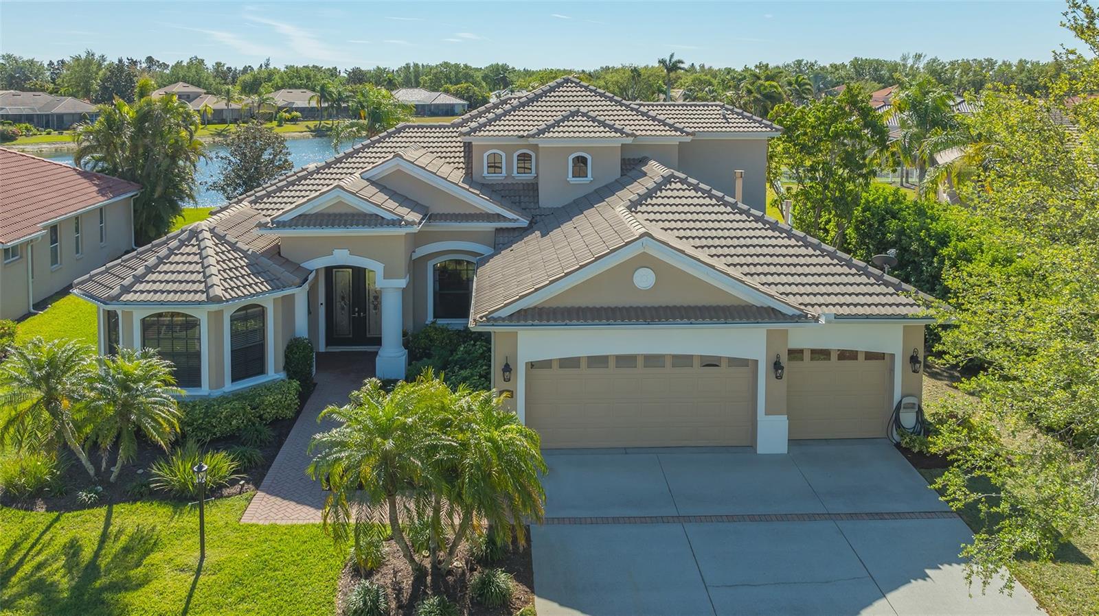6915 HONEYSUCKLE TRL, LAKEWOOD RANCH, FL, 34202