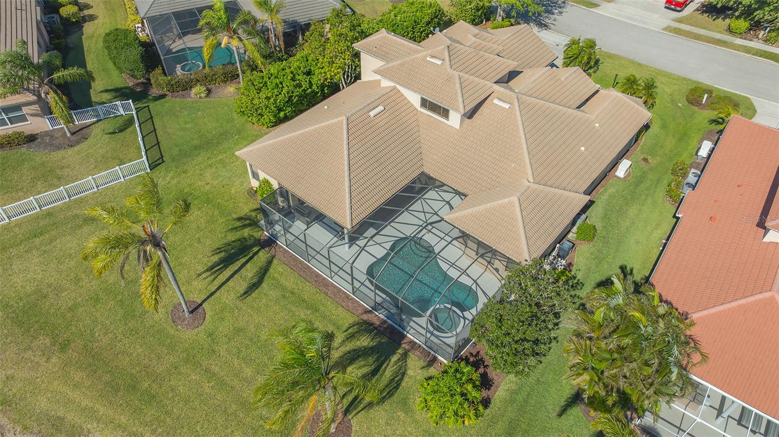 6915 HONEYSUCKLE TRL, LAKEWOOD RANCH, FL, 34202
