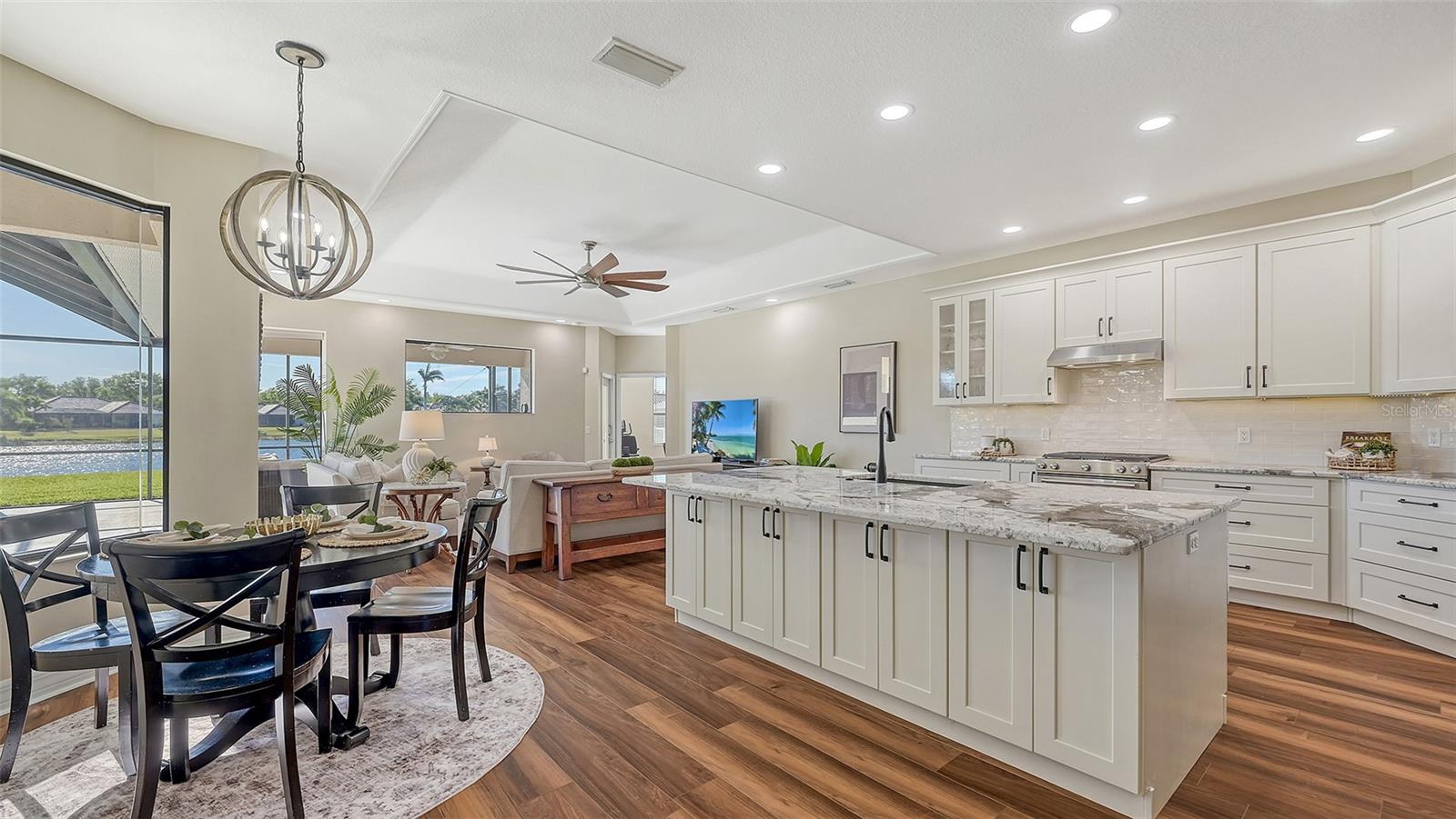 6915 HONEYSUCKLE TRL, LAKEWOOD RANCH, FL, 34202