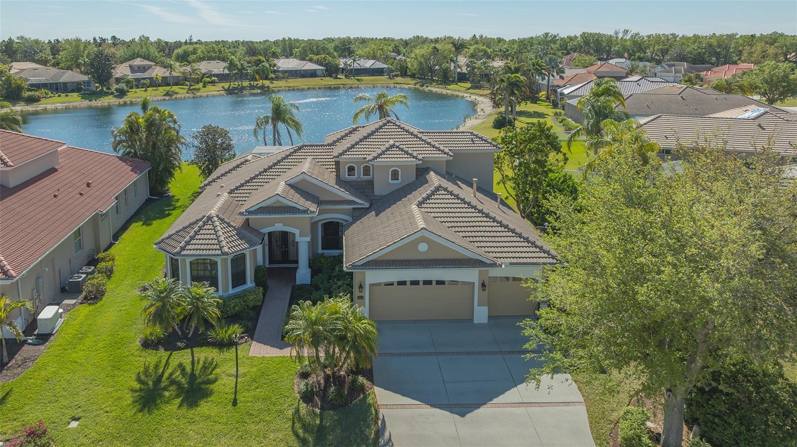6915 HONEYSUCKLE TRL, LAKEWOOD RANCH, FL, 34202