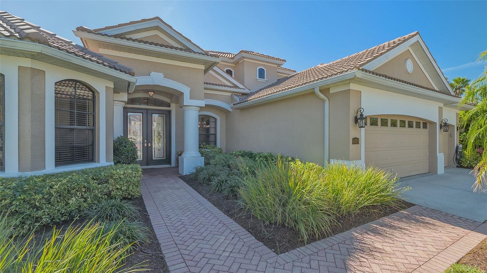 6915 HONEYSUCKLE TRL, LAKEWOOD RANCH, FL, 34202