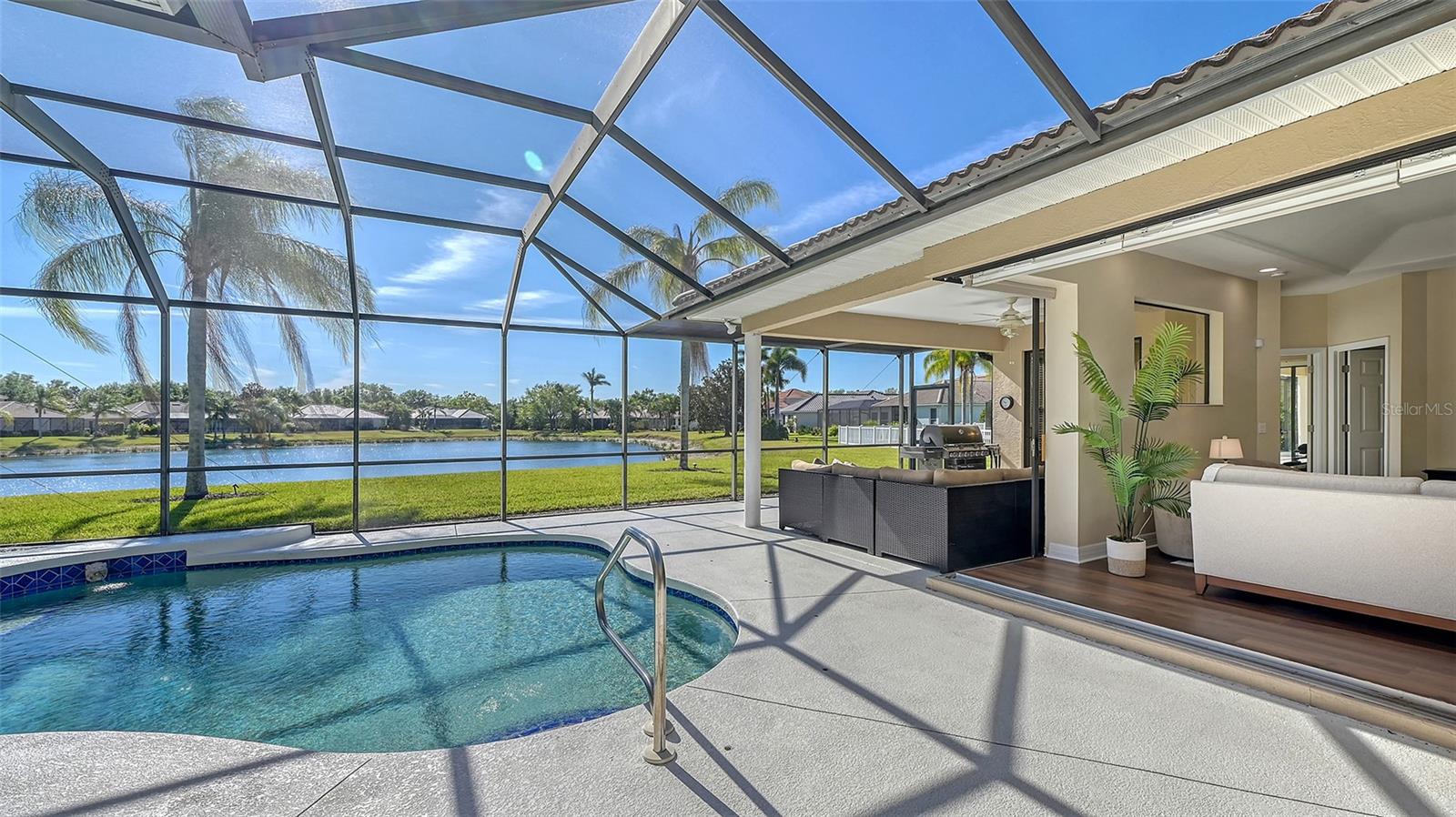 6915 HONEYSUCKLE TRL, LAKEWOOD RANCH, FL, 34202