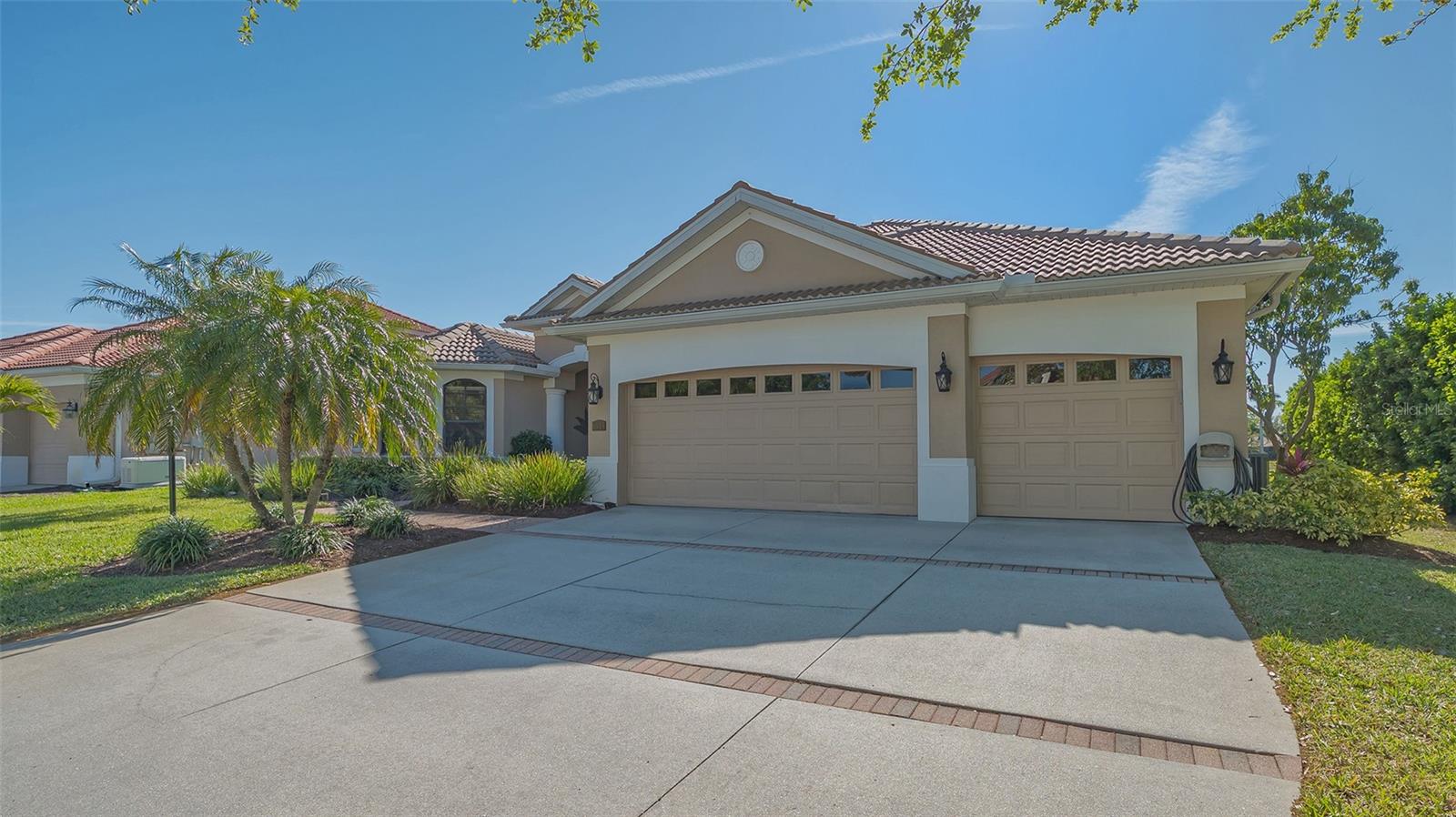 6915 HONEYSUCKLE TRL, LAKEWOOD RANCH, FL, 34202