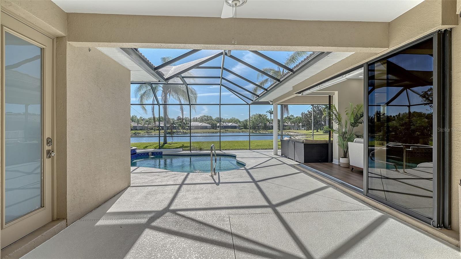 6915 HONEYSUCKLE TRL, LAKEWOOD RANCH, FL, 34202
