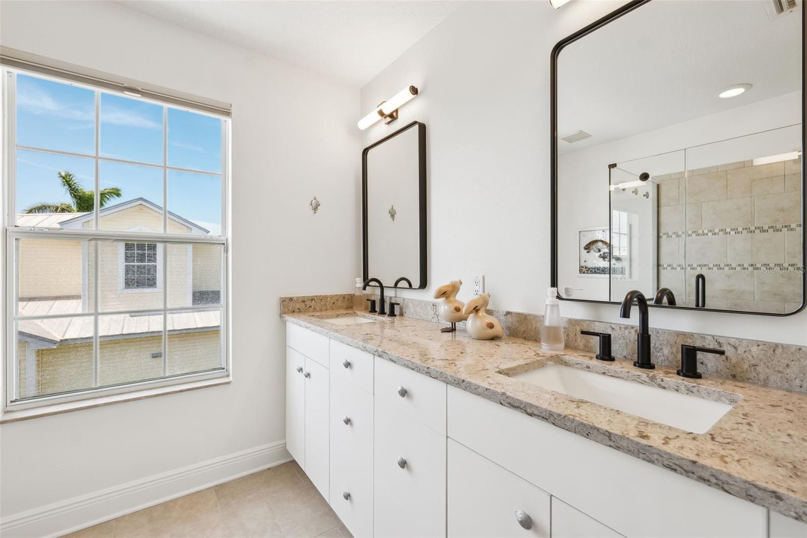 315 64TH ST, HOLMES BEACH, FL, 34217