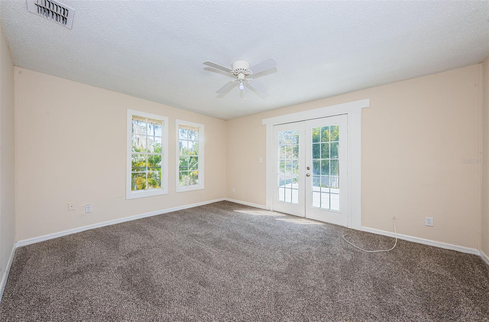 1104 E GENESEE ST, TAMPA, FL, 33603
