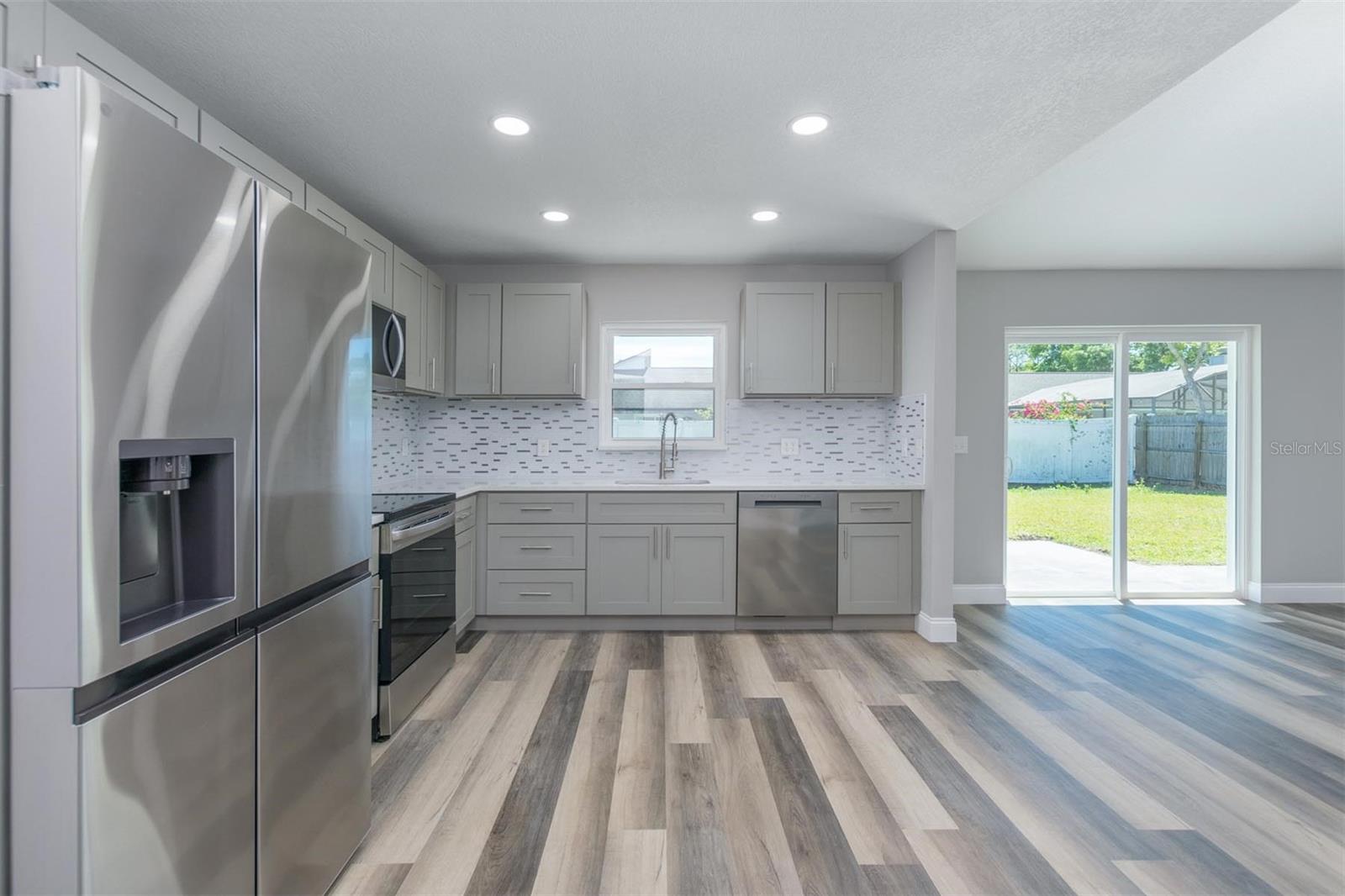 323 SHADOW OAK DR, CASSELBERRY, FL, 32707