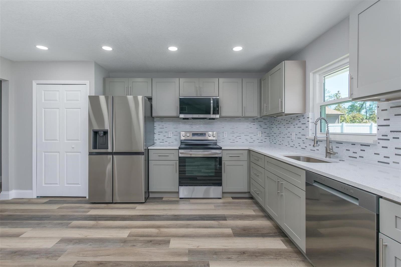 323 SHADOW OAK DR, CASSELBERRY, FL, 32707