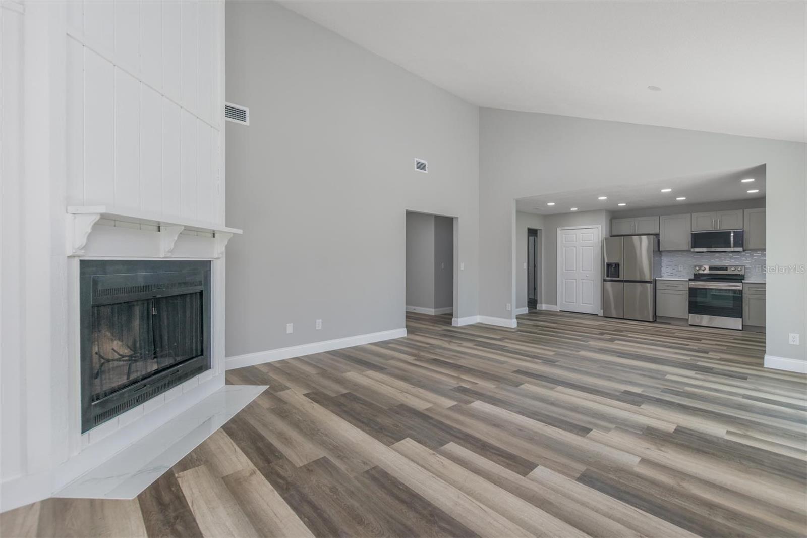323 SHADOW OAK DR, CASSELBERRY, FL, 32707