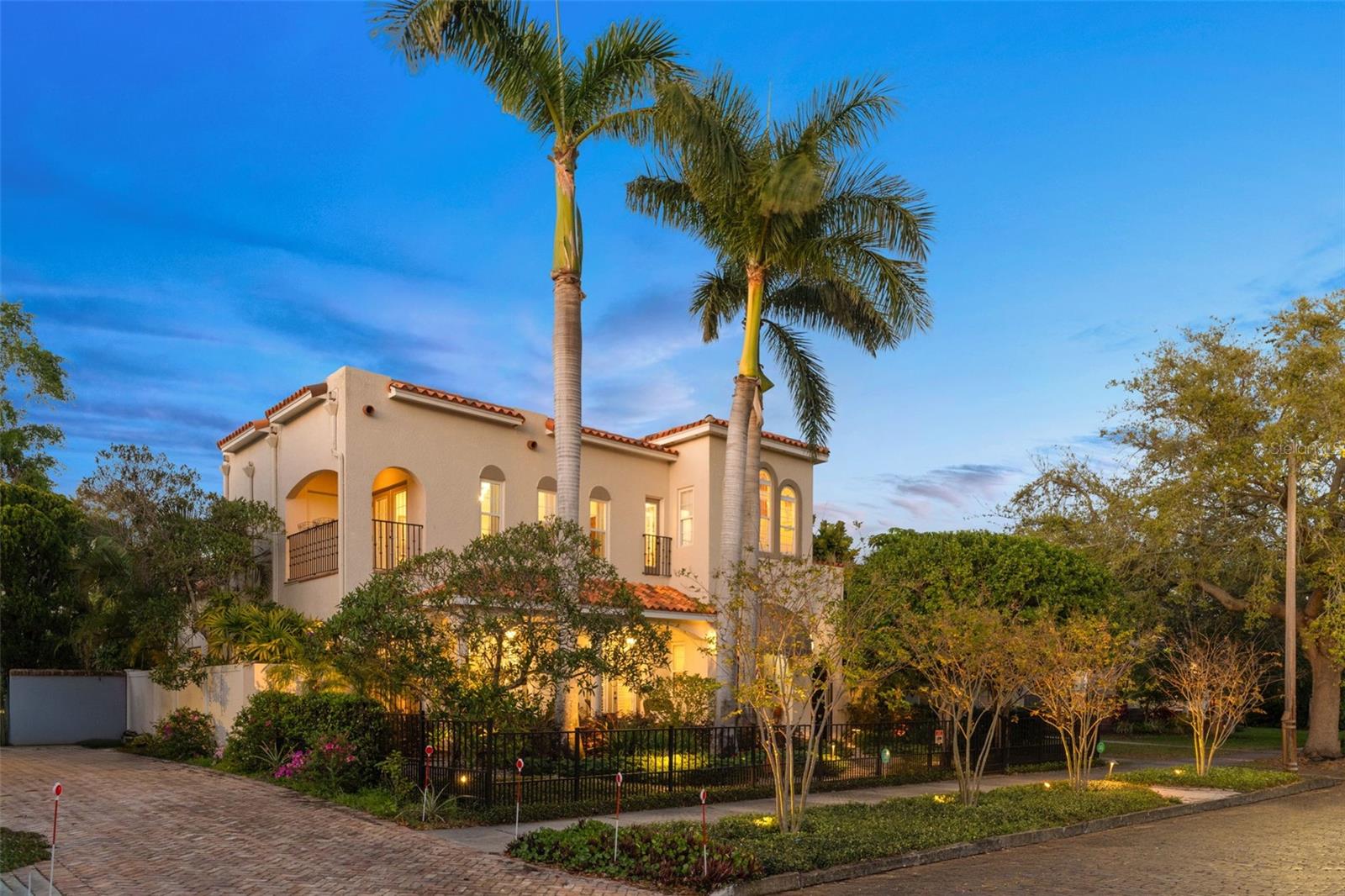 123 14TH AVE NE, ST PETERSBURG, FL, 33701