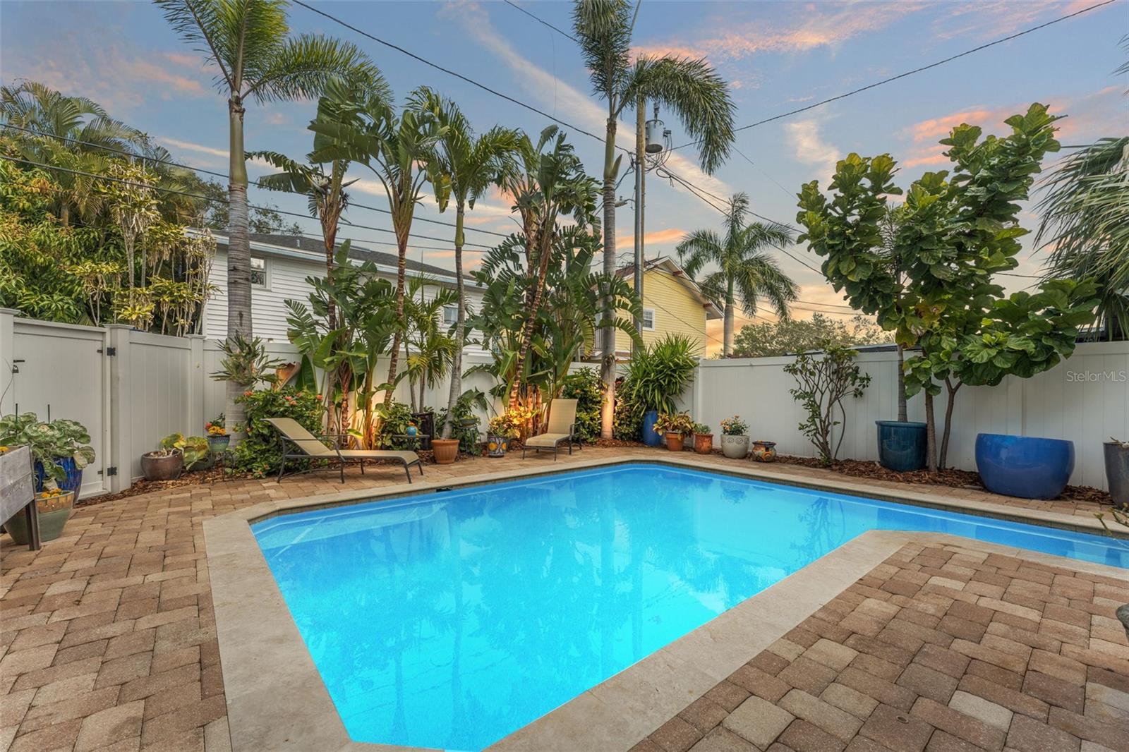 123 14TH AVE NE, ST PETERSBURG, FL, 33701