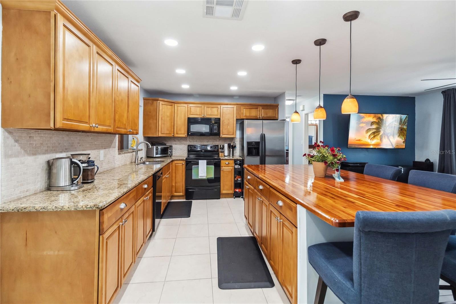 200 WAVERLY DR, FERN PARK, FL, 32730