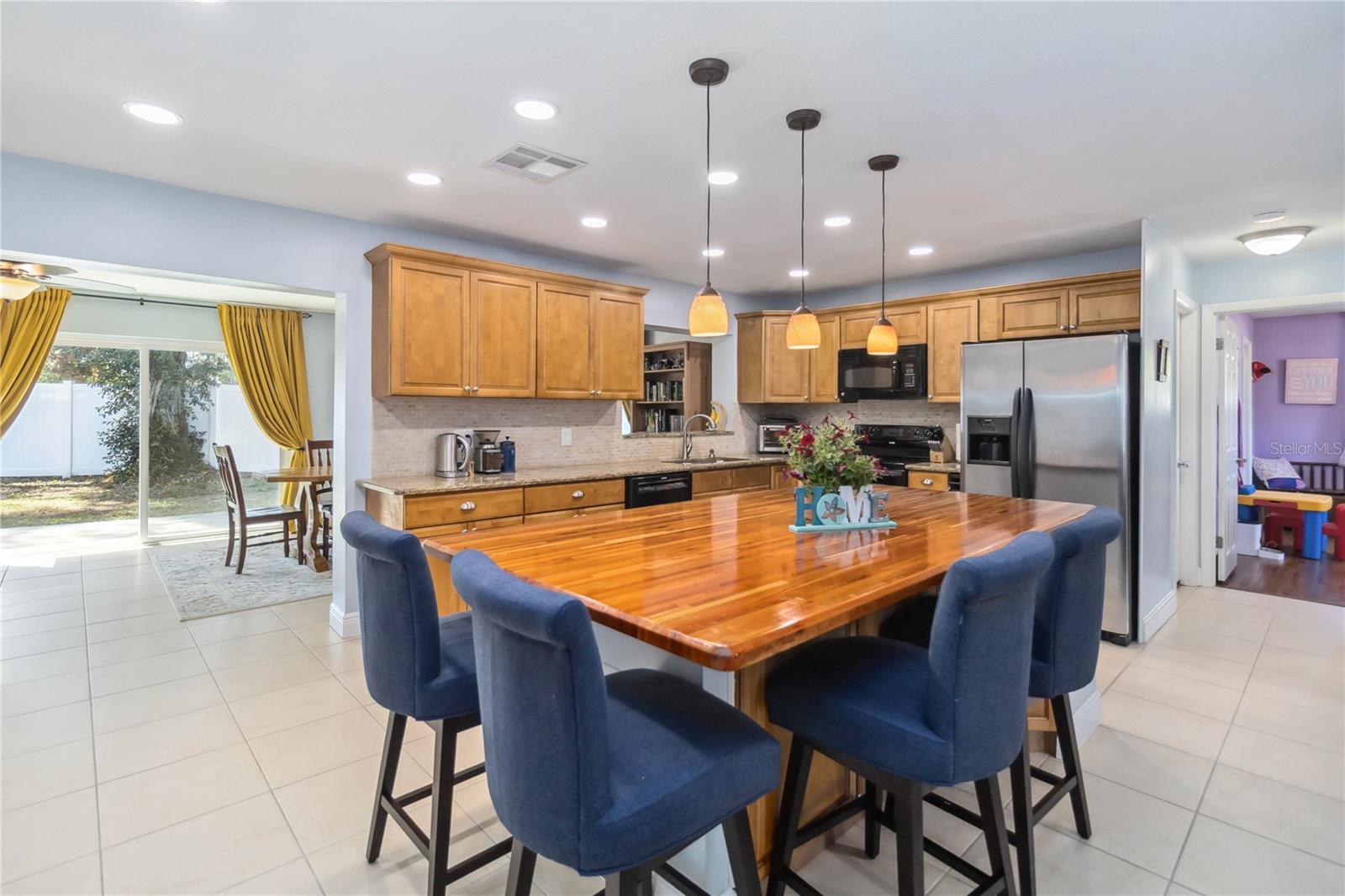 200 WAVERLY DR, FERN PARK, FL, 32730