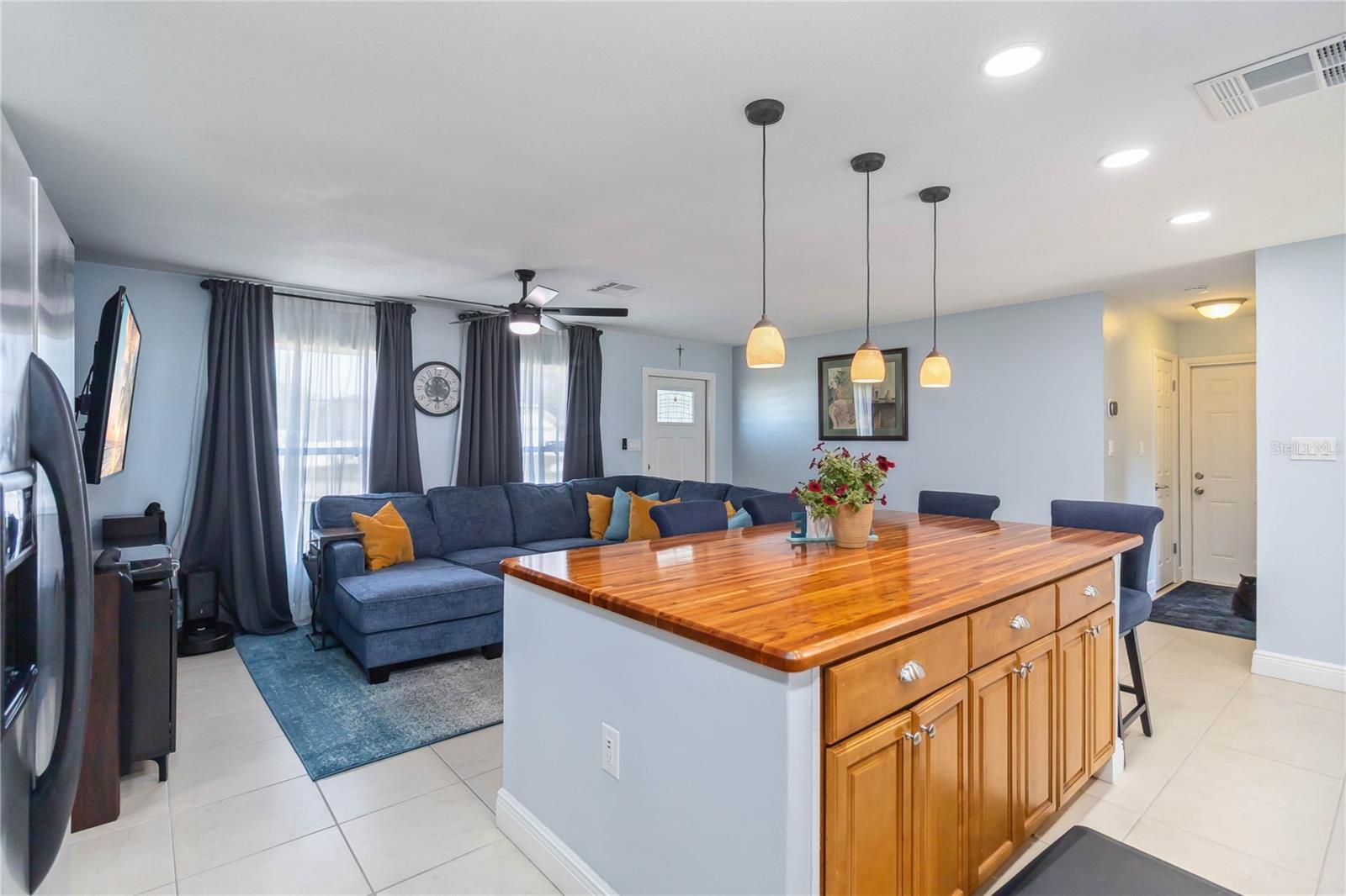 200 WAVERLY DR, FERN PARK, FL, 32730