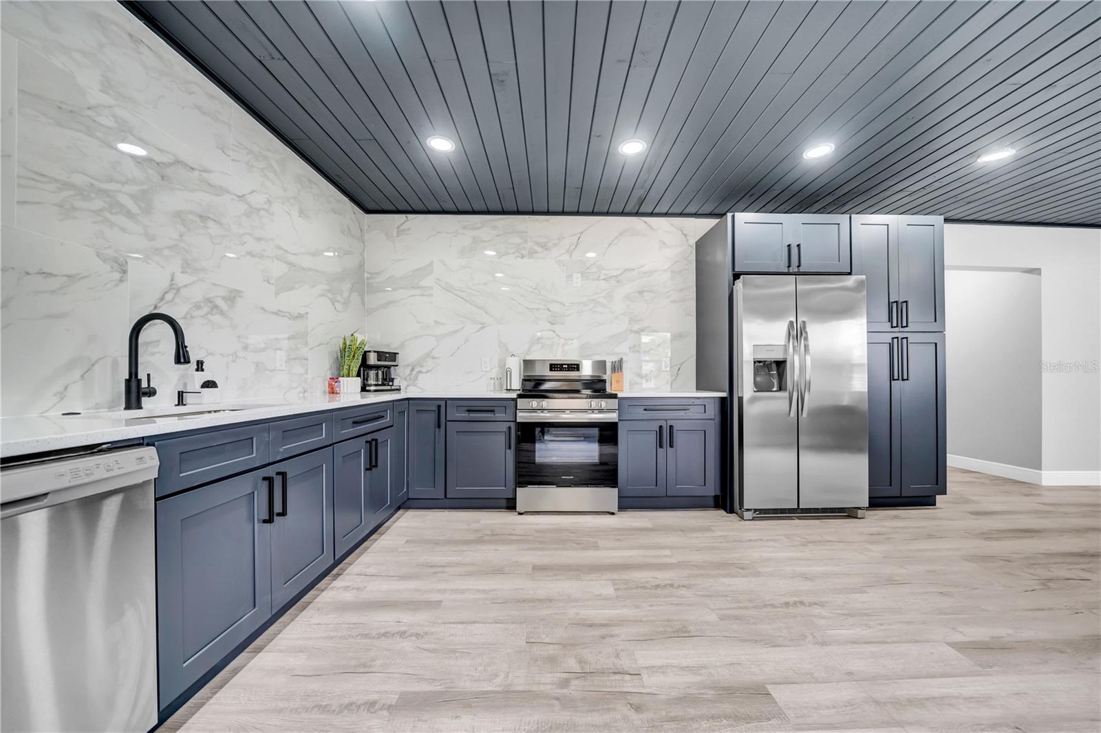 20 2ND AVE SE, LUTZ, FL, 33549